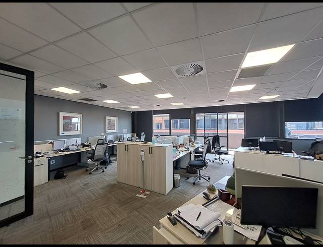 2,521M² OFFICE TO LET IN MELROSE ARCH